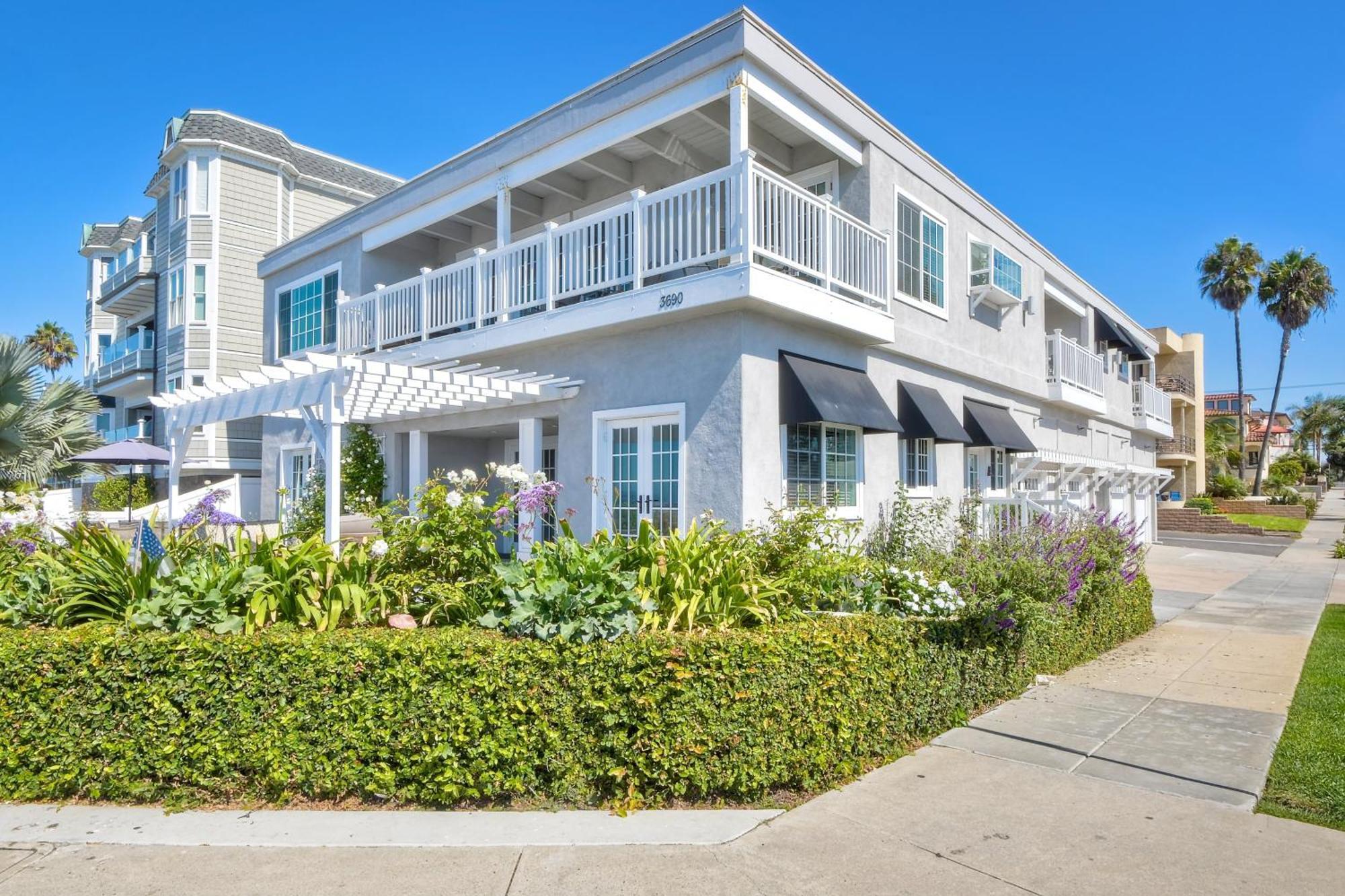 3690 Carlsbad Boulevard - Entire Home Exterior photo